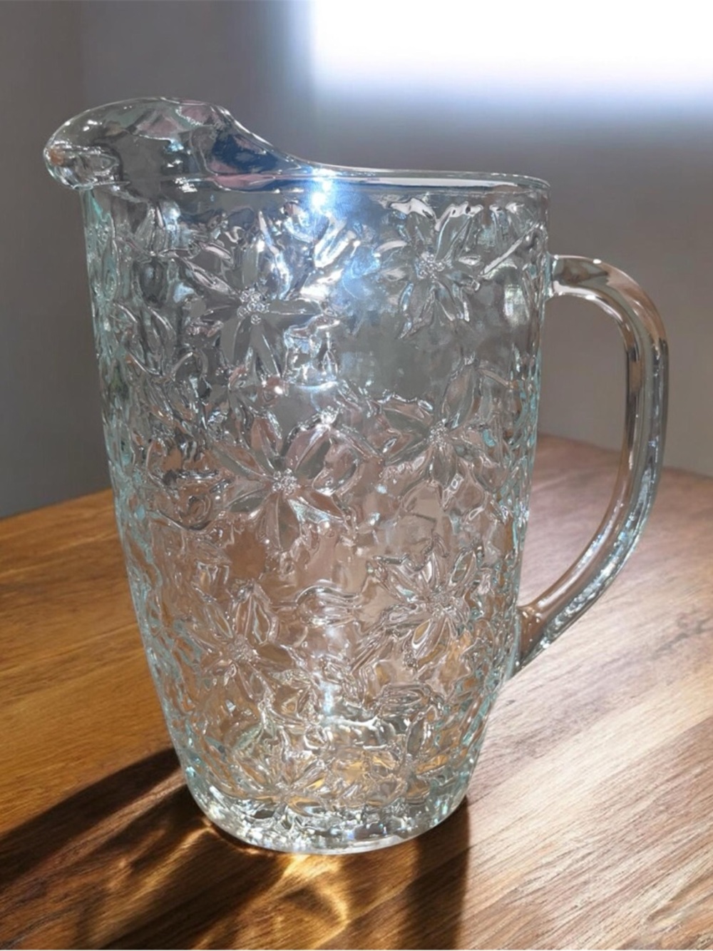 Princess House Fantasia Crystal Poinsettia 56 Oz Pitcher with Ice Lip EUC